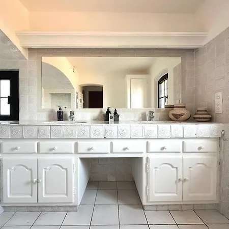 Charming, Elegant, Spacious House In Saint-raphael Apartmán Saint-Raphaël