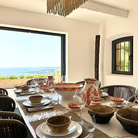 Charming, Elegant, Spacious House In Saint-raphael Apartmán