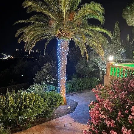 Apartament Charming, Elegant, Spacious House In Saint-raphael *