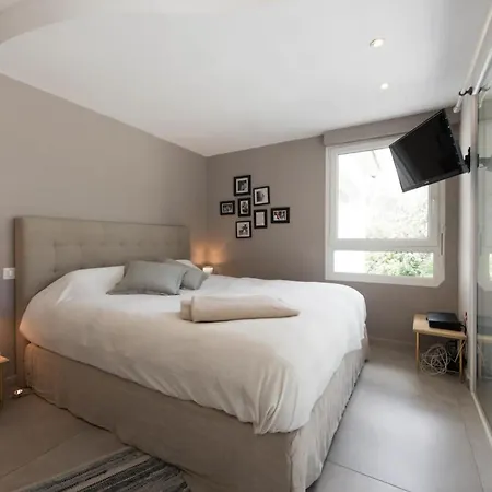Charming, Elegant, Spacious House In Saint-raphael