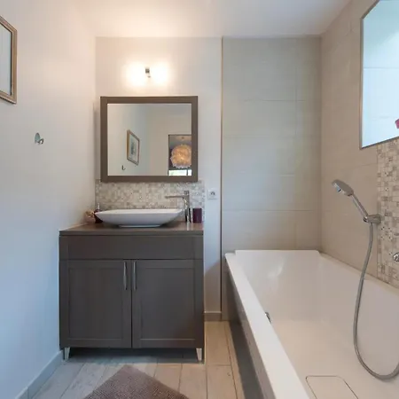 Charming, Elegant, Spacious House In Saint-raphael * Saint-Raphaël