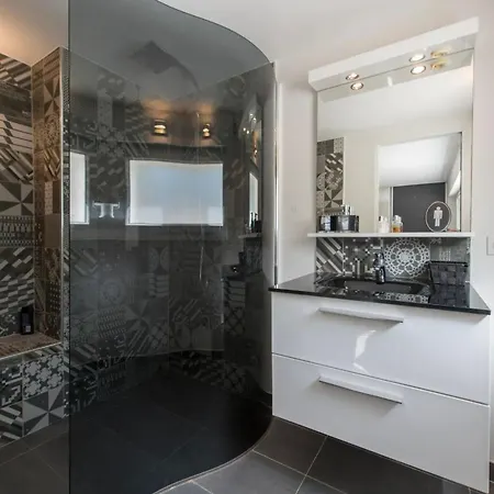 Charming, Elegant, Spacious House In Saint-raphael Apartament *