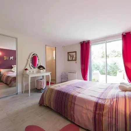 Apartmán Charming, Elegant, Spacious House In Saint-raphael